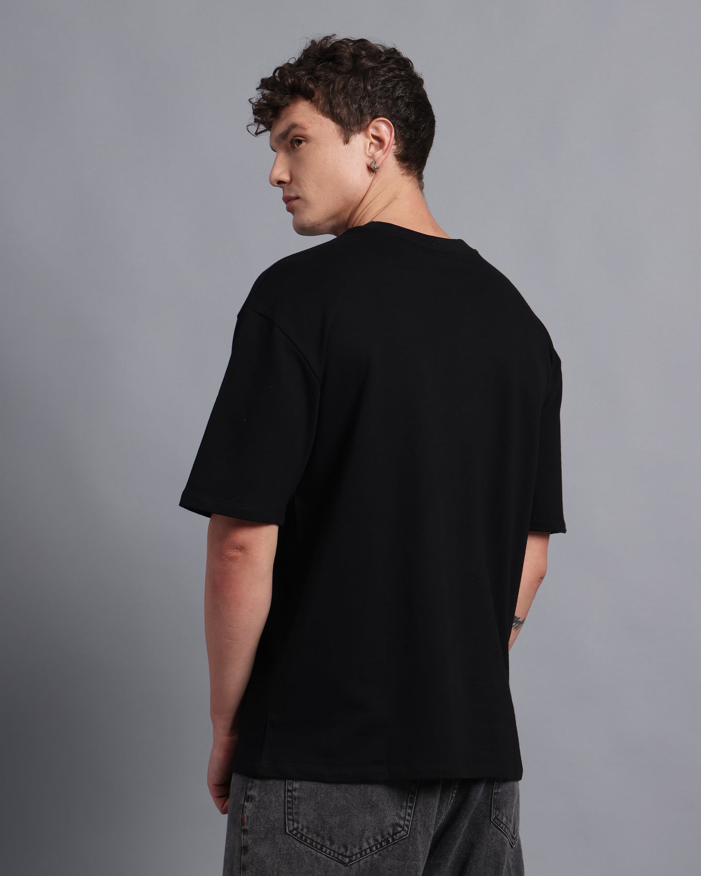 “BEYOND THE FUTURE”-black oversized tee
